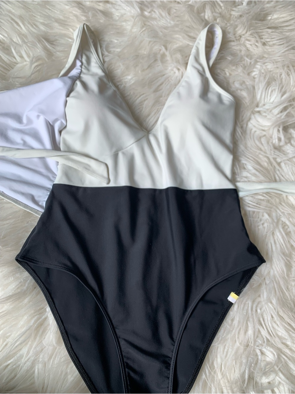 Summersalt The Perfect Wrap One Piece Swimsuit Black White Size 6 - Picture 3 of 7